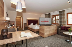 Гостиница Hotel Neuhäusl Superior  Берхтесгаден